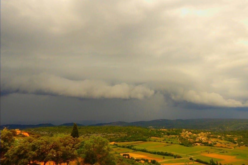 Orages dans les Bouches-du-Rhône le 31 mai 2014. (c) Julien DEL VOLGO