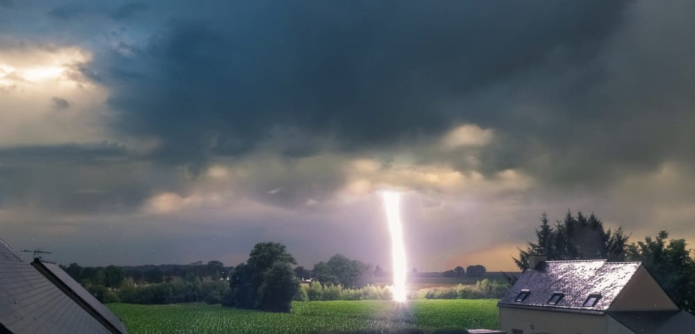Plusieurs salves d'orages en Bretagne le 18 juillet Plusieurs salves d'orages en Bretagne le 18 juillet