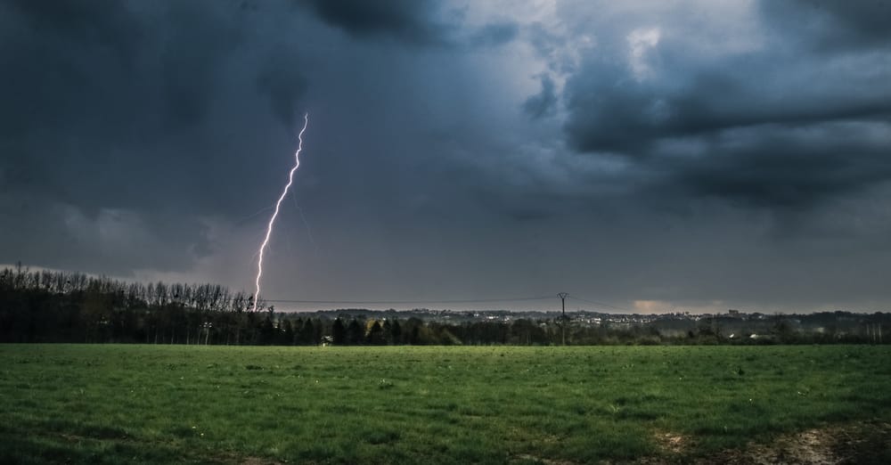 Convection profonde et orages sur la Normandie le 14 avril