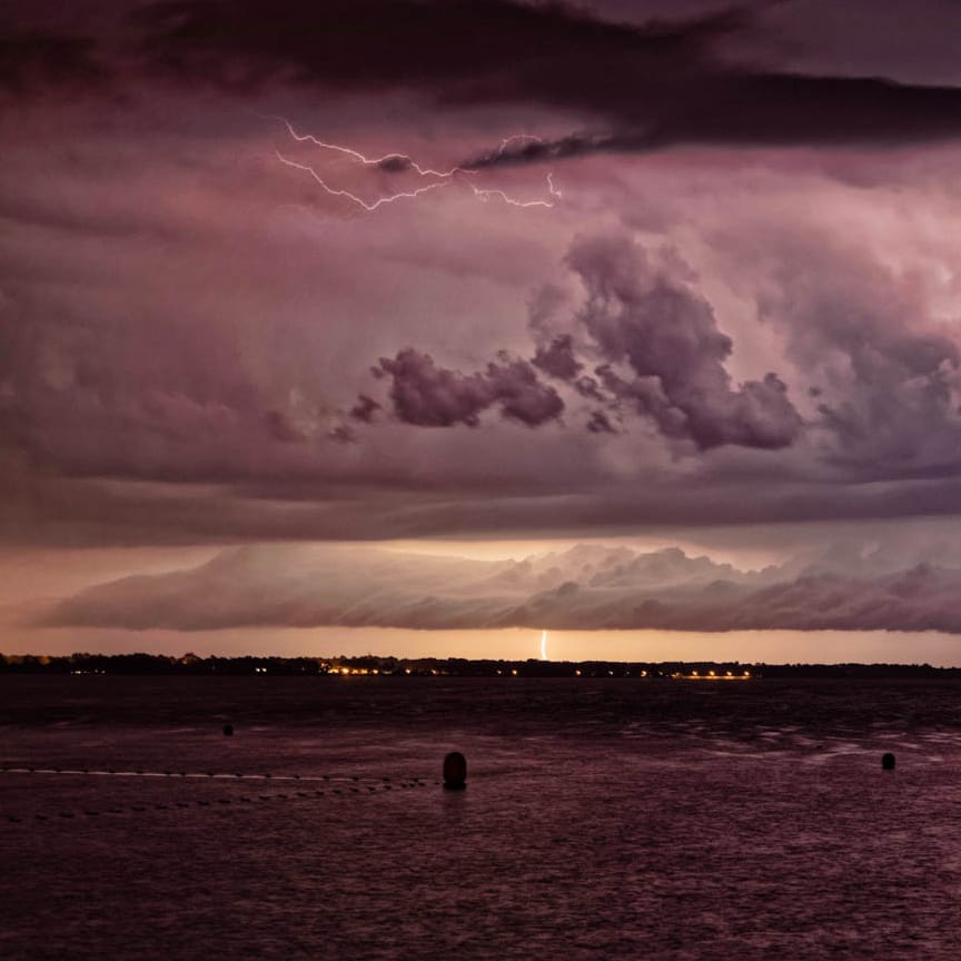 Orages le 01 juillet en Gironde, entre lac et océan... Orages le 01 juillet en Gironde, entre lac et océan...