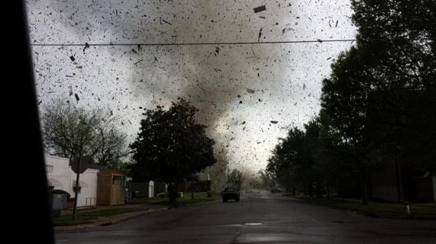 Tornade meurtrière entre Quapaw (Oklahoma) et Baster Springs (Arkansas), le 27 avril 2014. (c) FourFingerWu