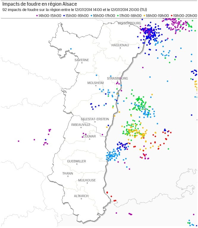 Impacts de foudre détectés par le réseau Blitzortung entre 16h et 22h locales le 12 juillet 2014. (c) KERAUNOS