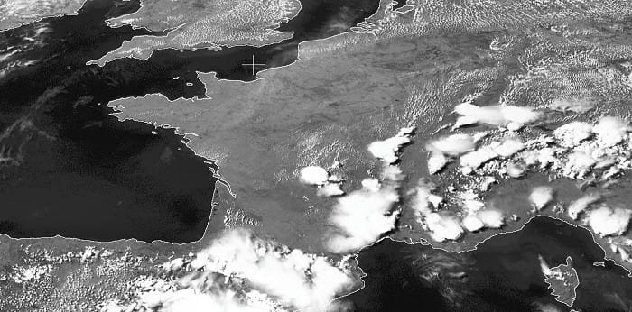 Forte activité orageuse près des reliefs, le jeudi 12 juin 2014. (c) Météosat Forte activité orageuse près des reliefs, le jeudi 12 juin 2014. (c) Météosat