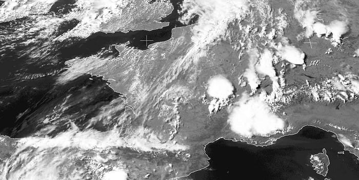 Forte activité orageuse entre PACA et Rhône-Alpes, le 10 juin 2014. Image satellite de 17h00 locales. (c) Météosat