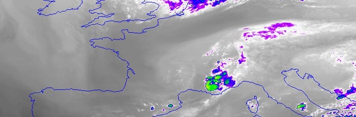 Image satellite infrarouge du 17 juin 2014 à 12h TU. Activité orageuse forte sur le flanc est de la basse vallée du Rhône. (c) Météosat