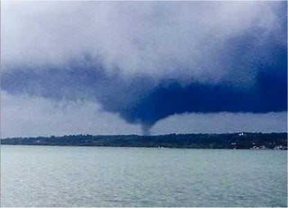 Tornade dans la Manche, le jeudi 22 mai 2014. (c) Eric GUYON