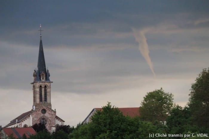 Tuba près de Fontenoy-la-Joûte (Meurthe-et-Moselle) le 28 mai 2014. (c) Cliché transmis par C. VIDAL