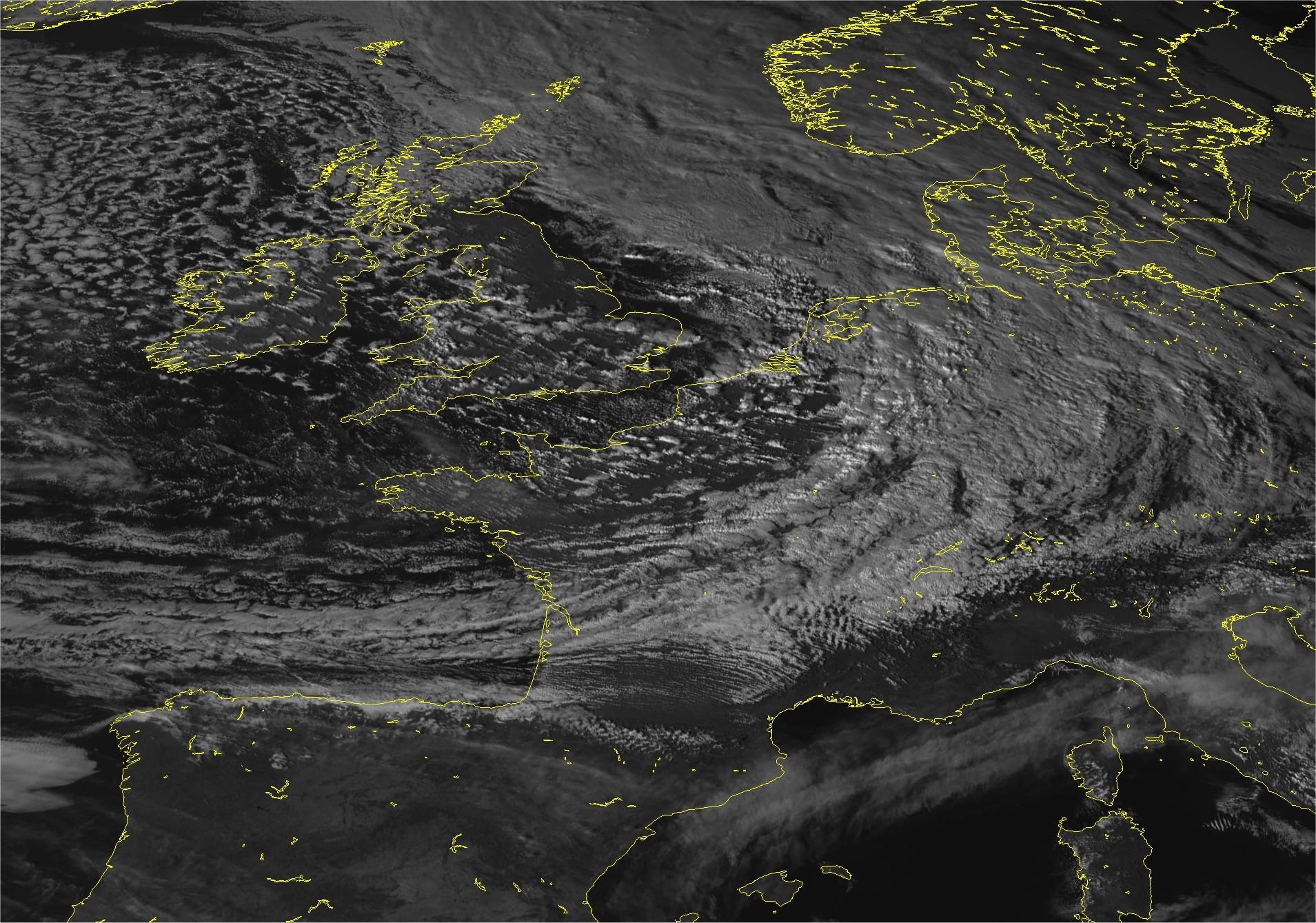 front-froid-traine-rafales-de-vent-21-octobre-2014-ex-cyclone-gonzalo-image-satellite.jpg