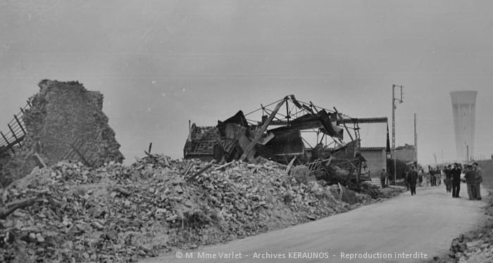 Bâtiments rasés par la tornade EF5 de Palluel (Nord - Pas de Calais) le 24 juin 1967. © M Mme Varlet / Archives KERAUNOS