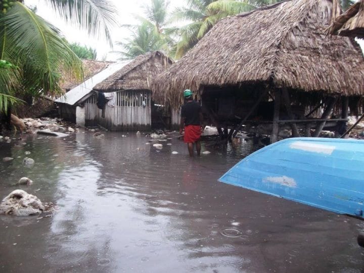 Dégâts à Kiribati suite au passage de Pam