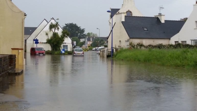 Inondations à Plougasnou (Finistère). Photo Le Télégramme