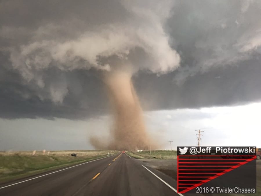 Tornade à Wray (Colorado) photographiée par Jeff Piotrowski