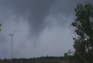 Tornade EF0 de Villennes-sur-Seine (78) du 29 août 2006 Tornade EF0 de Villennes-sur-Seine (78) du 29 août 2006