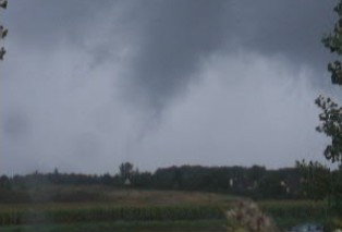 Tornade EF0 de Villennes-sur-Seine (78) du 29 août 2006 Tornade EF0 de Villennes-sur-Seine (78) du 29 août 2006