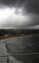 Tornade de Sainte-Maxime le 18 mai 2013 dans le Var : capture vidéo. Tornade de Sainte-Maxime le 18 mai 2013 dans le Var : capture vidéo.