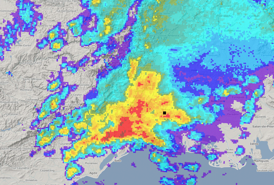 Animation radar (Météo France) du MCS avec LEWP. Villetelle est indiquée par un carré noir. Animation radar (Météo France) du MCS avec LEWP. Villetelle est indiquée par un carré noir.
