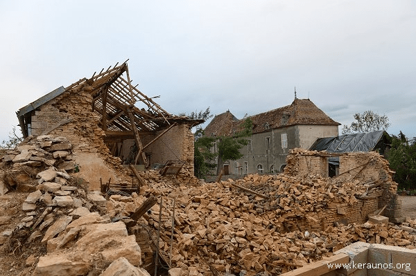 Dégâts consécutifs à la tornade EF3 d'Etrochey - (c) KERAUNOS