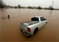 Orages et inondations meurtrières en Louisiane, Angola, Indonésie et à Mayotte