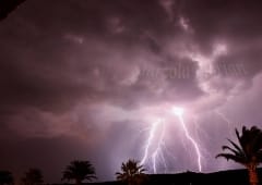 Orages très pluvieux en Corse le 10 août et supercellules en Mer Tyrrhénienne
