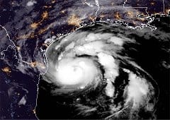 L'ouragan majeur Harvey, de catégorie 4, impacte le Texas au nord de Corpus Christi