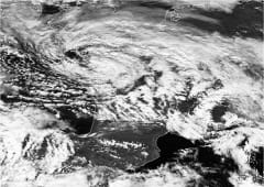 Quelques orages au sud de la dépression Ulrika le 13 février