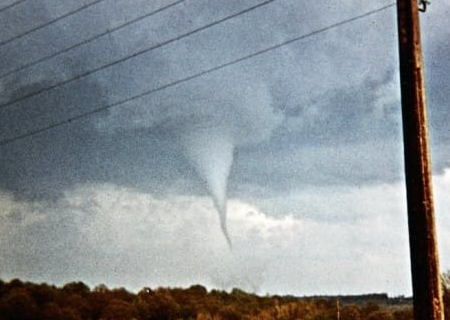 Tornade EF2 à Veuil (Indre) le 2 mai 1973
