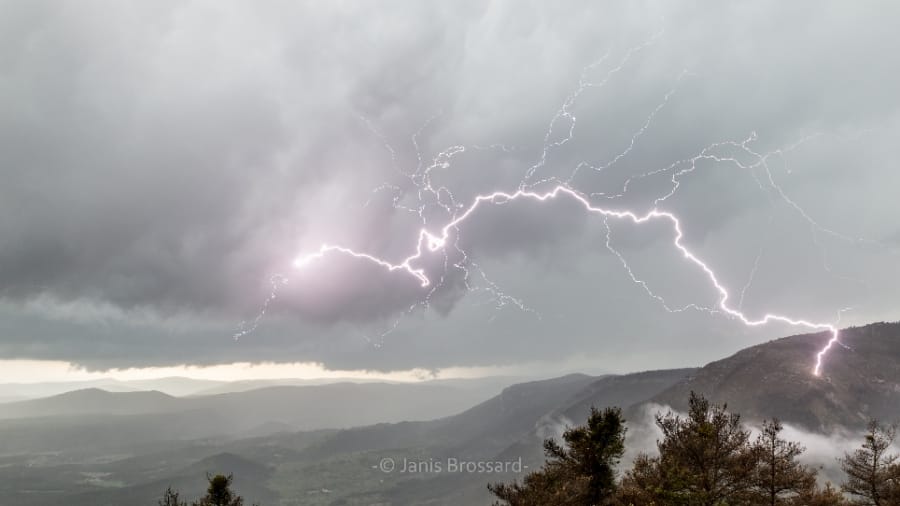 Orage sur le sud-est le 14 mai 2016 - Janis Brossard