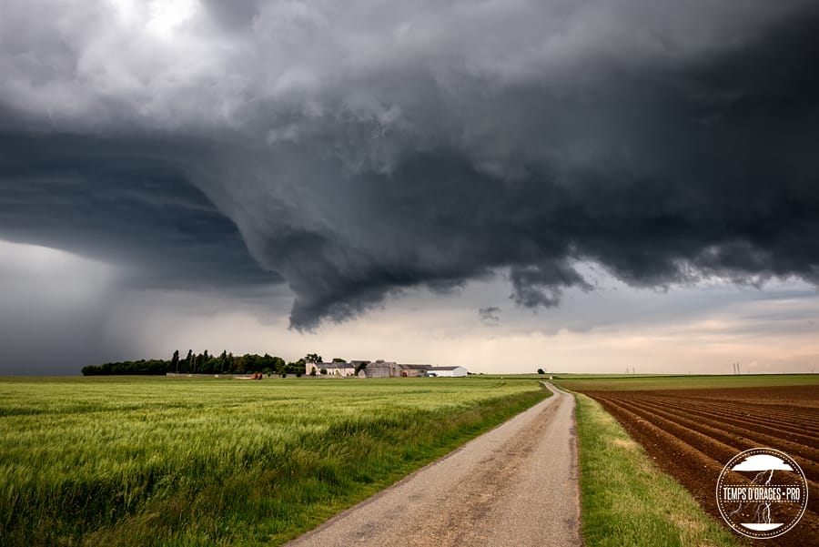 Orages en rotation, en Eure-et-Loir, le 25 mai 2014. (c) Xavier DELORME
