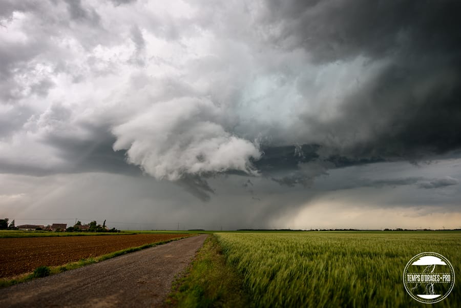 Orages en rotation, en Eure-et-Loir, le 25 mai 2014. (c) Xavier DELORME
