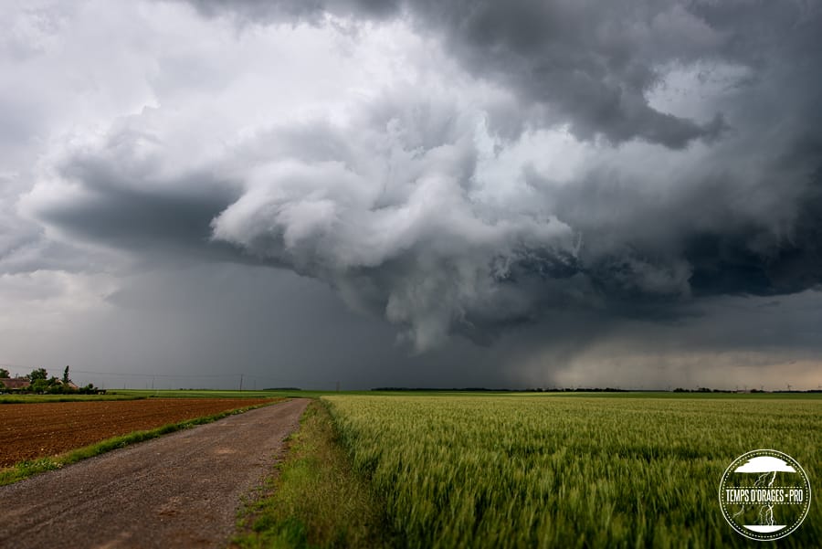 Orages en rotation, en Eure-et-Loir, le 25 mai 2014. (c) Xavier DELORME