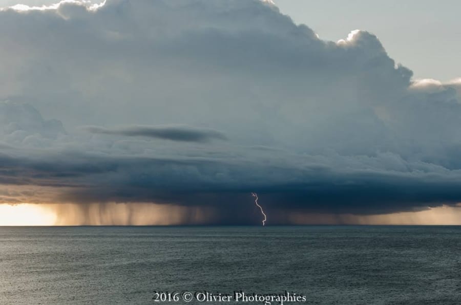 Orage au large du Var le 1er mai 2016