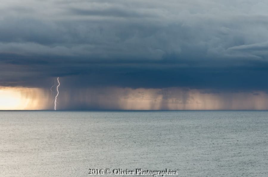 Orage au large du Var le 1er mai 2016