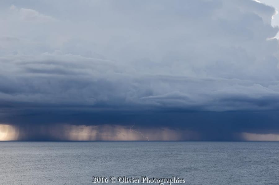 Orage au large du Var le 1er mai 2016