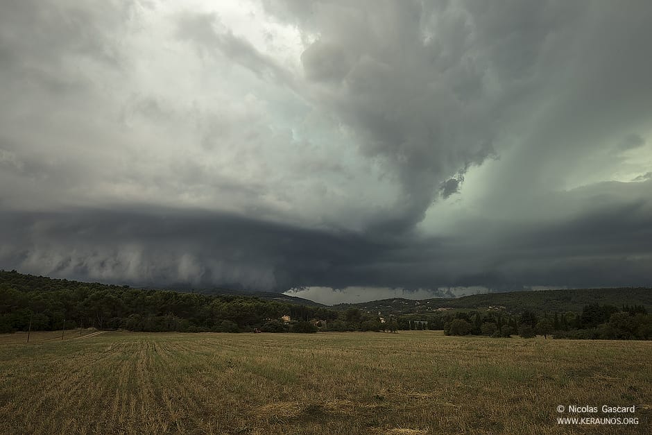 Mésocyclones et foudre entre Gard et Bouches-du-Rhône le 24 août
