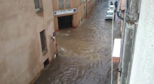 Inondations à Carcassonne, dans l'Aude (11), le 8 juin 2013. (c) YouTube Inondations à Carcassonne, dans l'Aude (11), le 8 juin 2013. (c) YouTube
