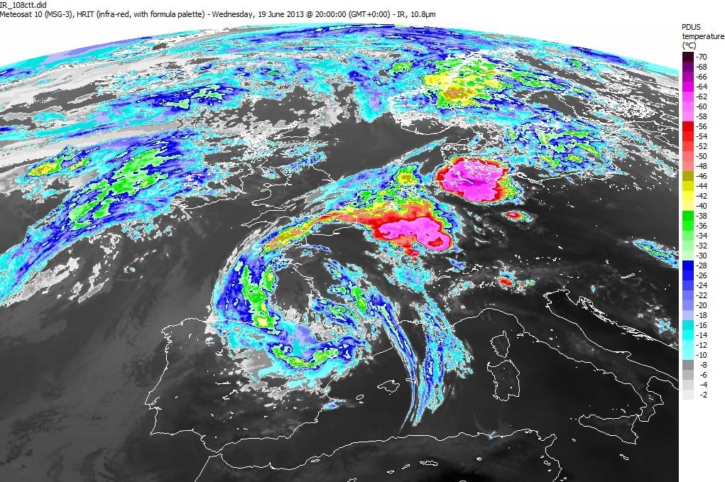 Image satellite infrarouge du 19 juin 2013 à 22h locales.