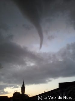 Tornade à Calais le soir du 19 août 2014. (c) La Voix du Nord