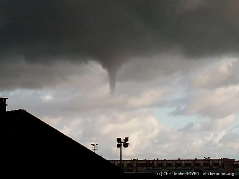 Tuba vers 19h45 au large de Granville, dans la Manche, le 15 août 2014. (c) C. ROYER