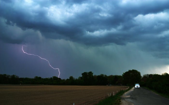 Orage grêligène en plaine d'Alsace (crédit photo : L.ADLER) Orage grêligène en plaine d'Alsace (crédit photo : L.ADLER)