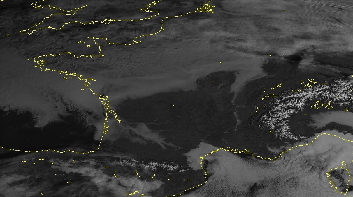 Image satellite visible de 10h locales - EUMETSAT Image satellite visible de 10h locales - EUMETSAT
