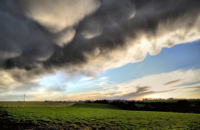 Cumulonimbus mammatus en Seine-Maritime, le 25 février 2014, vers 18 heures. (c) Jérémy CHOQUET