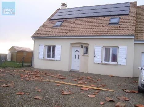 Dommages à Conlie, dans la Sarthe, après un phénomène venteux virulent, le 8 février 2014. (c) Le Maine Libre Dommages à Conlie, dans la Sarthe, après un phénomène venteux virulent, le 8 février 2014. (c) Le Maine Libre