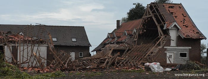 Dommages causés par la tornade EF2 de Bailleul le 20 octobre 2013. (c) KERAUNOS