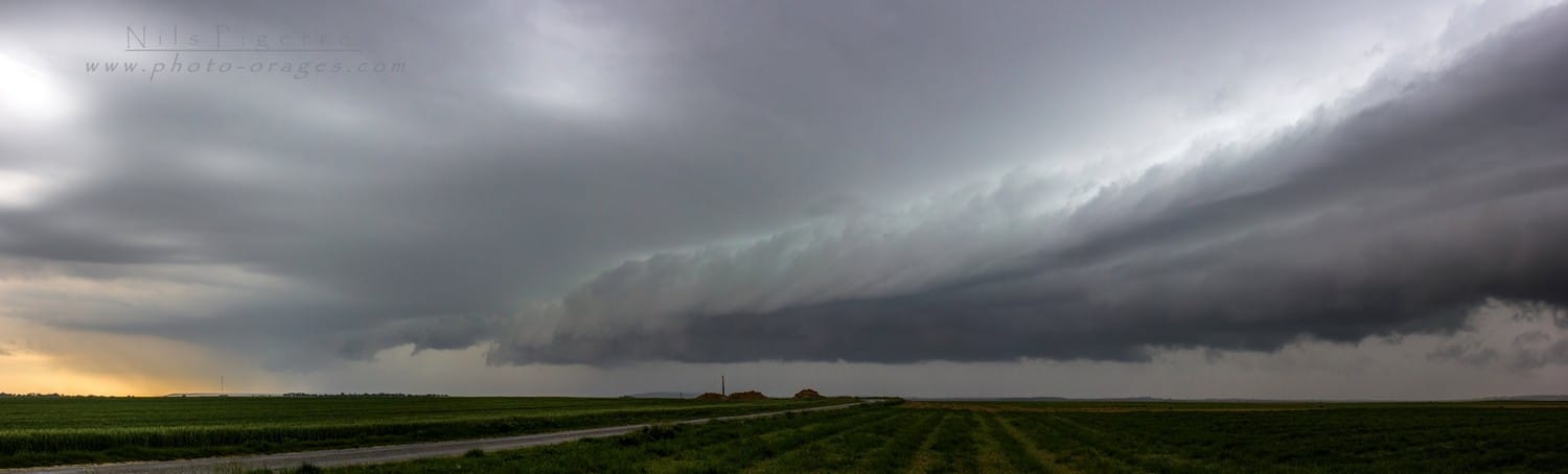 Arcus à Hermonville (02) vers 20h30 - Nils PIGERRE Arcus à Hermonville (02) vers 20h30 - Nils PIGERRE