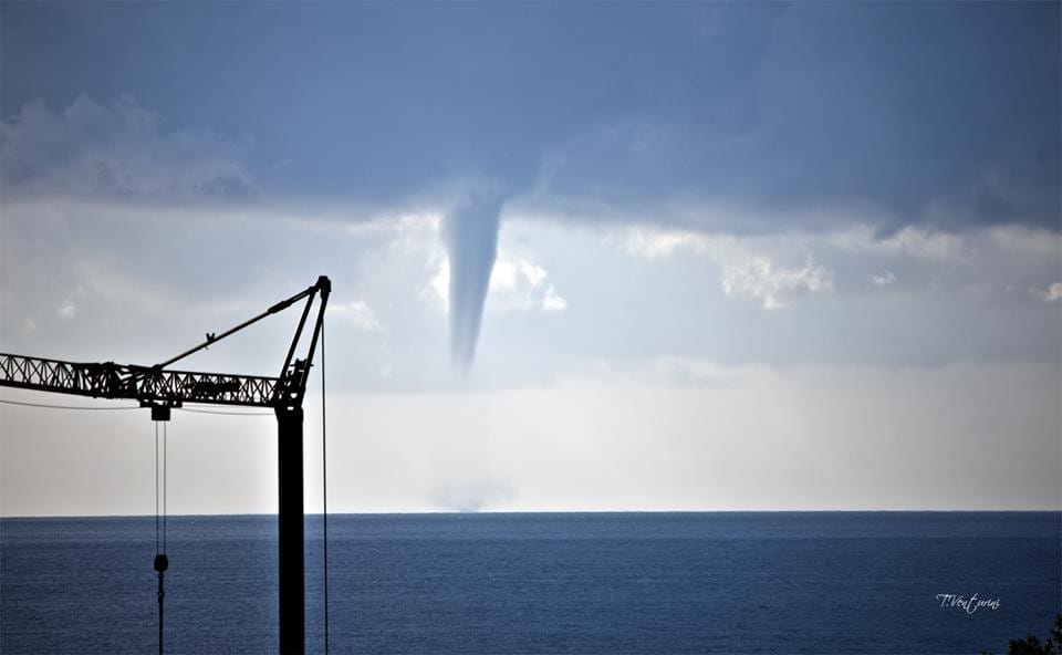 Trombe marine en Haute-Corse le 27 mai 2014 - (c) Thierry Venturini Trombe marine en Haute-Corse le 27 mai 2014 - (c) Thierry Venturini