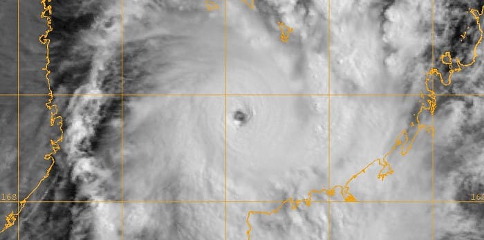 Le cyclone HELLEN entre Madagascar et Mozambique, le matin du 30 mars. source : Météosat Le cyclone HELLEN entre Madagascar et Mozambique, le matin du 30 mars. source : Météosat