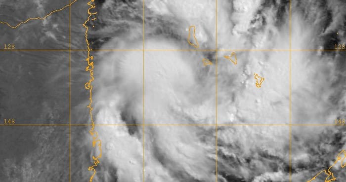 Le cyclone HELLEN en cours de développment entre Madagascar et Mozambique, le matin du 29 mars. source : Météosat Le cyclone HELLEN en cours de développment entre Madagascar et Mozambique, le matin du 29 mars. source : Météosat