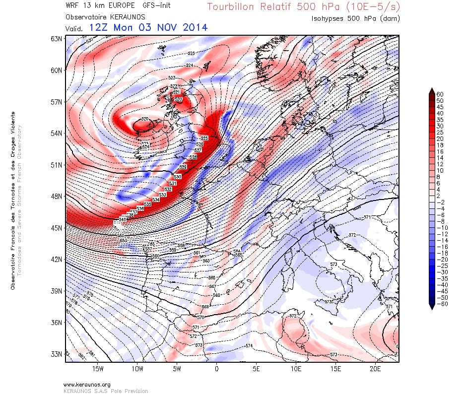 Tourbillon relatif à 500 hPa, prévu pour le lundi 3 novembre à 12h TU. Modèle WRF 13 km Europe, run du 02.11.2014 00Z. © KERAUNOS Tourbillon relatif à 500 hPa, prévu pour le lundi 3 novembre à 12h TU. Modèle WRF 13 km Europe, run du 02.11.2014 00Z. © KERAUNOS