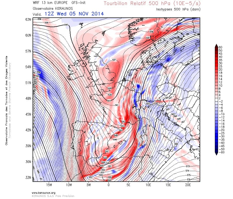 Tourbillon relatif à 500 hPa, prévu pour le mercredi 5 novembre à 12h TU. Modèle WRF 13 km Europe, run du 02.11.2014 00Z. © KERAUNOS Tourbillon relatif à 500 hPa, prévu pour le mercredi 5 novembre à 12h TU. Modèle WRF 13 km Europe, run du 02.11.2014 00Z. © KERAUNOS