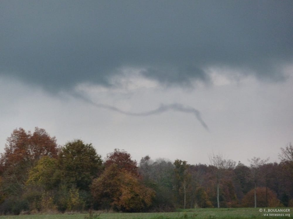 Tornade très probable à Rouvres, en Eure-et-Loir, le 18 novembre 2014. © F. BOULANGER